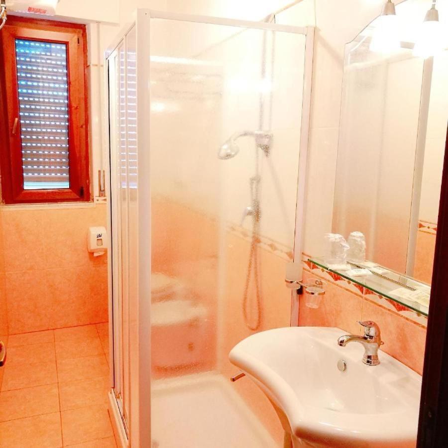 فندق Paradiso سكاليا المظهر الخارجي الصورة